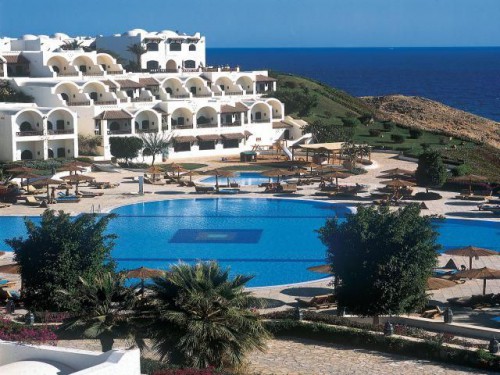 Вид отеля Mövenpick Resort Sharm el Sheikh 5* со стороны моря